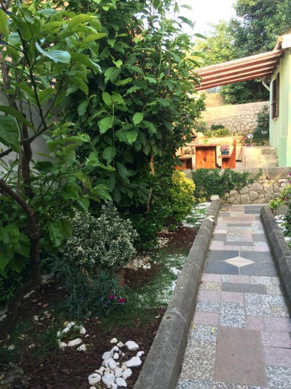 阿拉布里克住宿加早餐旅馆 木洛希尼 外观 照片